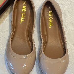 NEW IN BOX! Women's NO CALL Nude Faux Patent Leather Ballet Flats